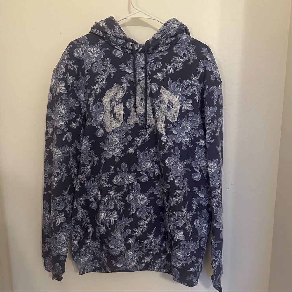 GAP x LOVESHACKFANCY SWEATSHIRT